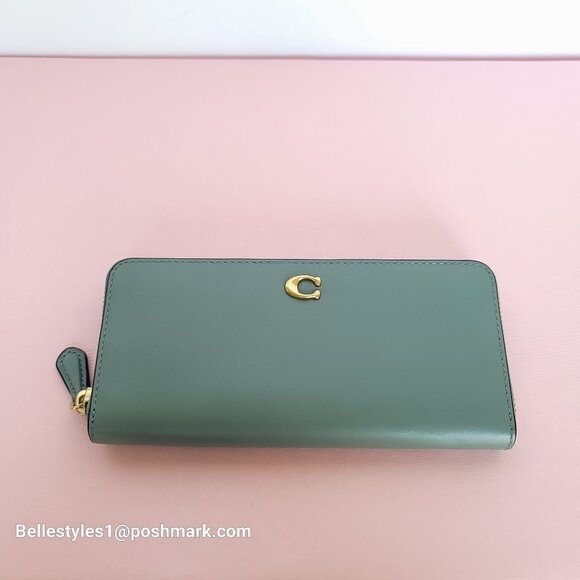 COACH Slim Accordion Smooth Leather Wallet with Back Slip Pocket- Sage color⭐ - Picture 5 of 16